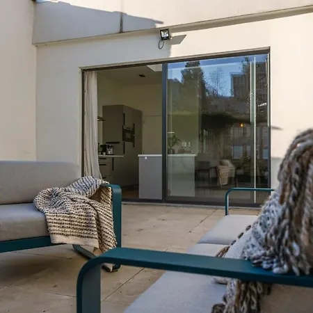 Сasa de vacaciones House With Large And Sunny Terrace *